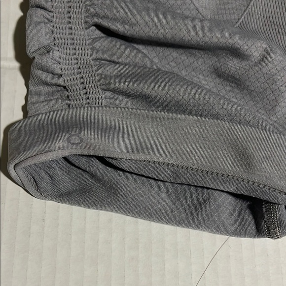 LULULEMON Awakening Crop *Taryn Toomey - Picture 6 of 7